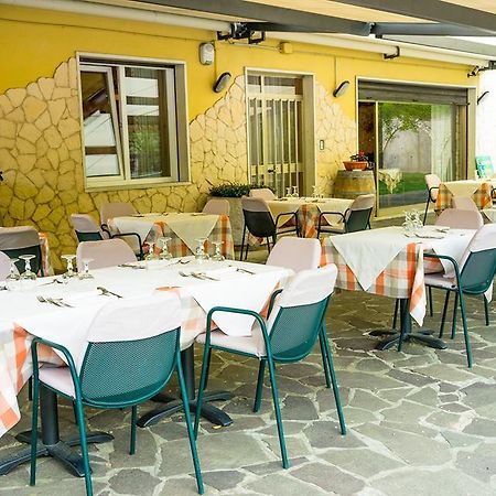 Albergo Olivo Belluno Veronese Luaran gambar