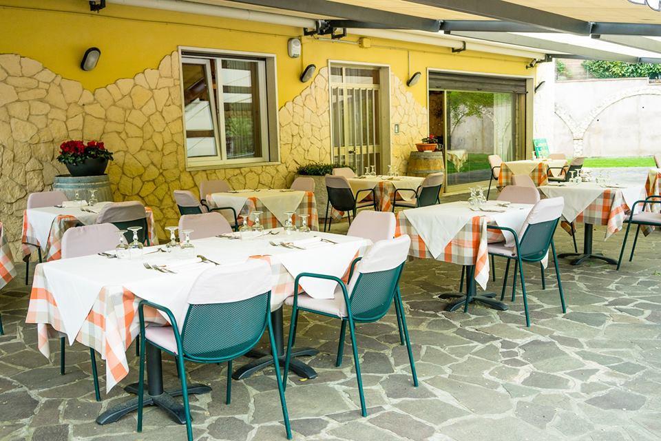 Albergo Olivo Belluno Veronese Luaran gambar