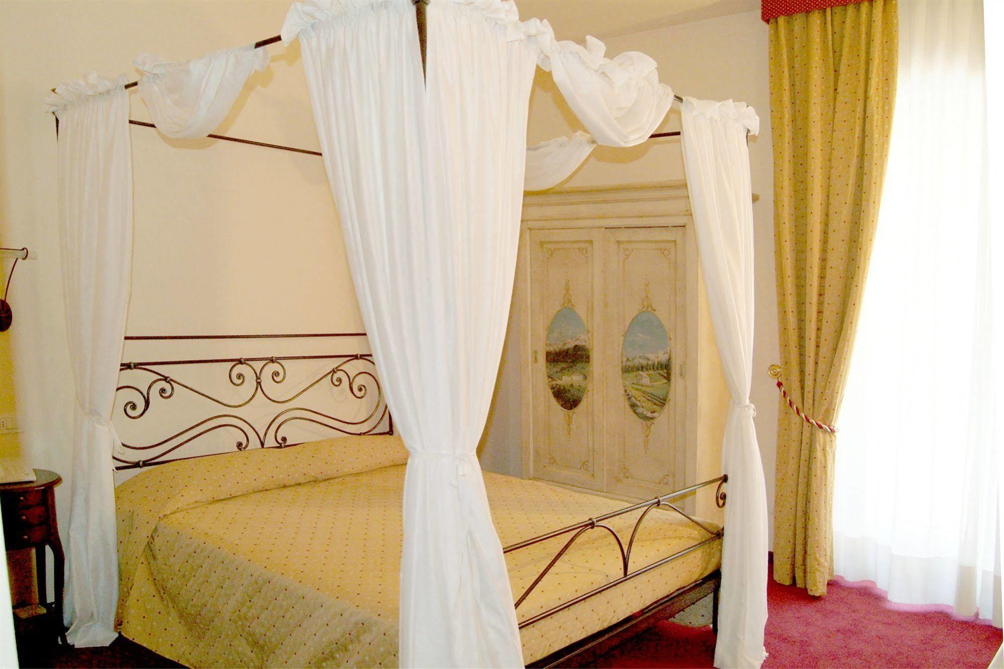Albergo Olivo Belluno Veronese Luaran gambar